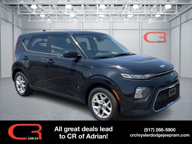 2022 kia soul lx