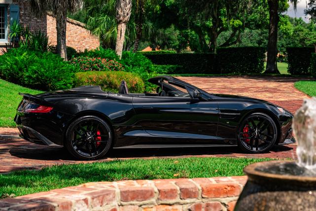 2016 aston martin vanquish carbon