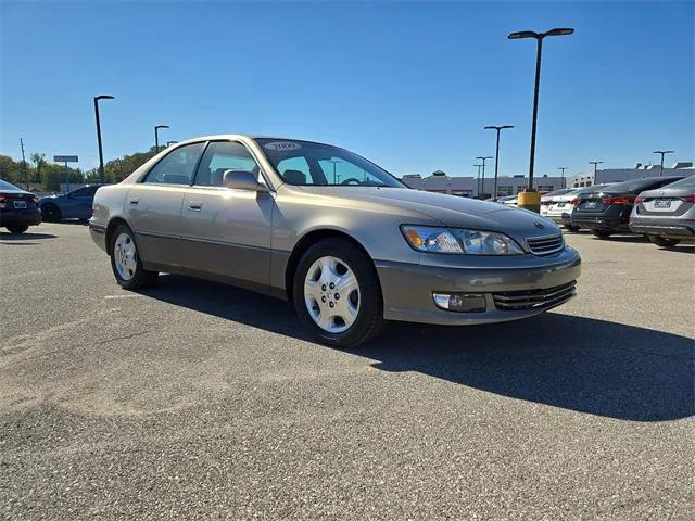 2000 lexus es 300 base