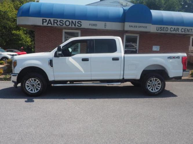 2018 ford f-250 super duty xlt 4x4 xlt 4dr crew cab 8 ft. lb pickup for sale in martinsburg, west virginia