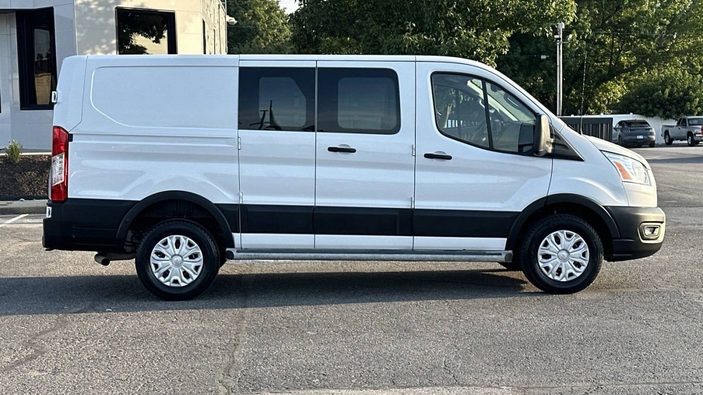 2022 ford transit 250