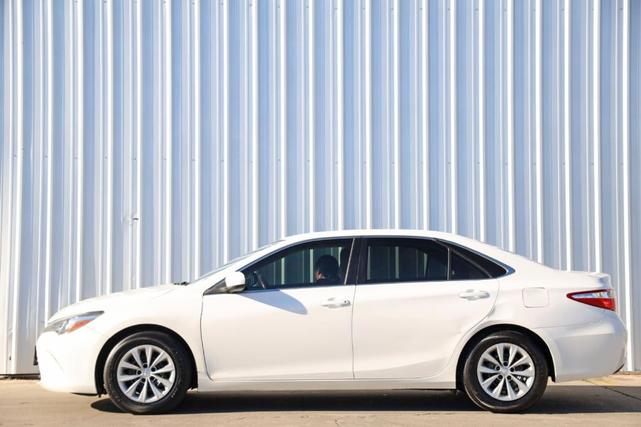 2015 toyota camry le