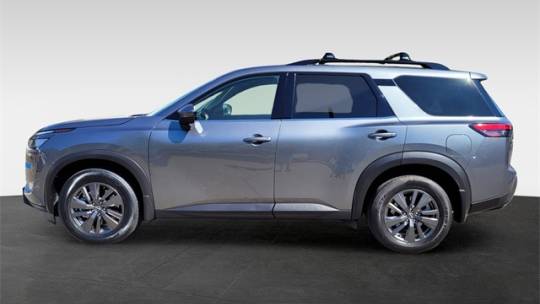 2022 nissan pathfinder sv