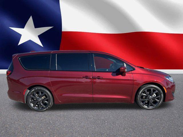 2019 chrysler pacifica touring plus
