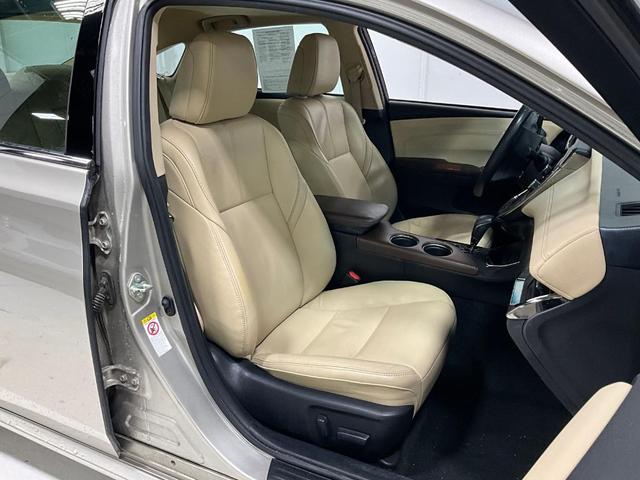 2017 toyota avalon hybrid xle premium