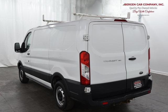 2015 ford transit-150 base