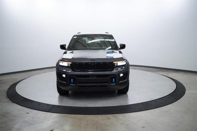2022 jeep grand cherokee 4xe trailhawk