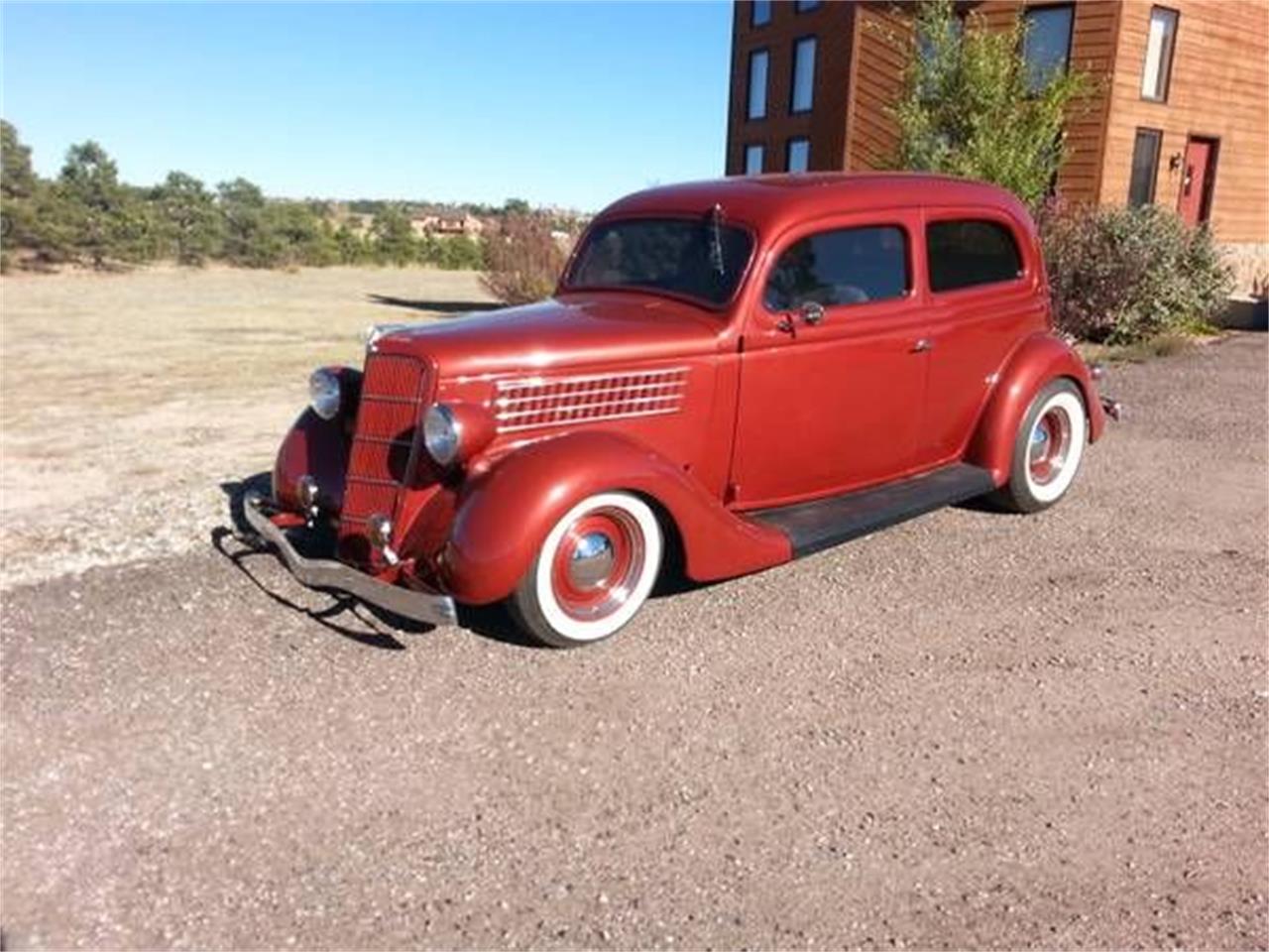 1935 ford tudor