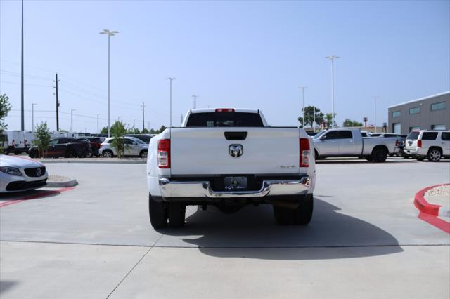 2022 ram 3500 tradesman crew cab 4x4 8' box