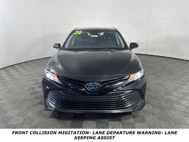 2020 toyota camry le