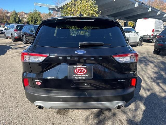 2022 ford escape sel