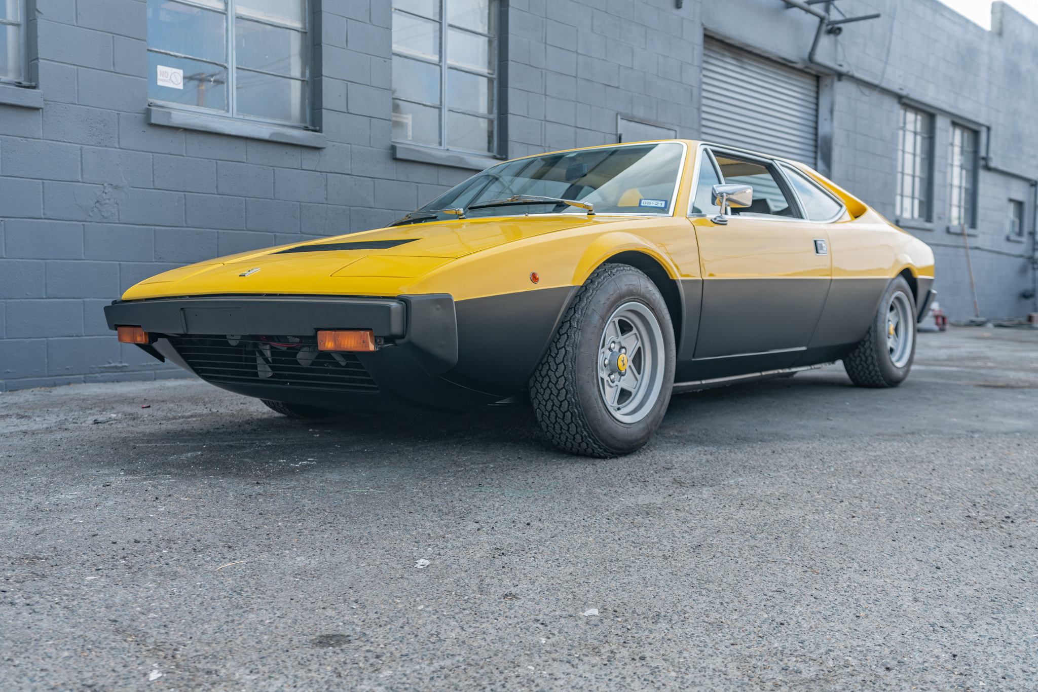 1975 ferrari 308 gt4