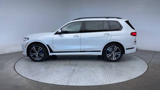 2022 BMW X7