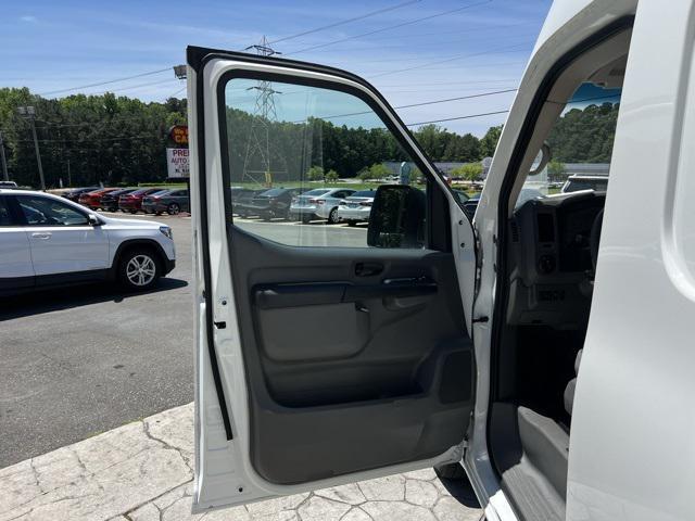 2020 nissan nv cargo nv2500 hd sv v6