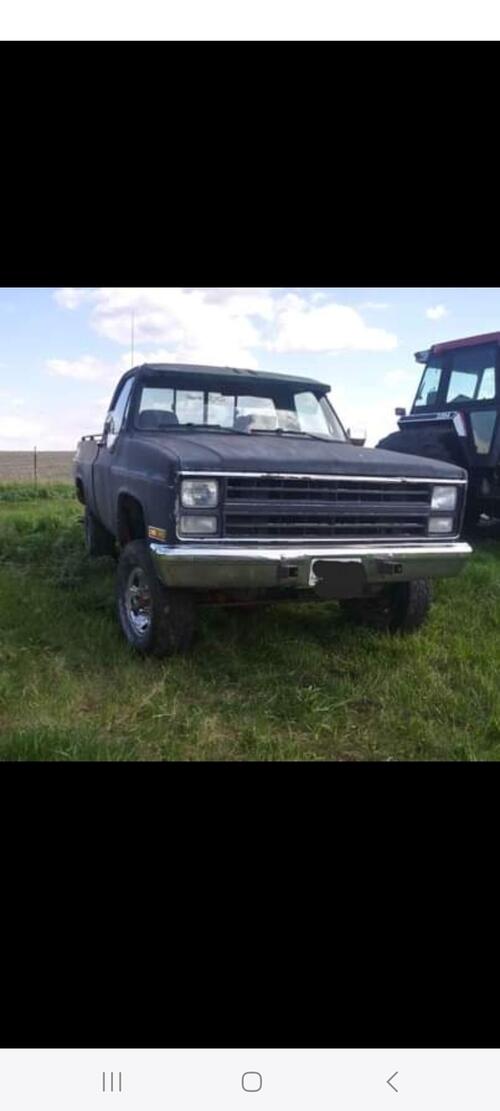 engine (350)needs rear seal and a new clutch than put back together. has rust