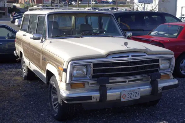 1989 jeep grand wagoneer station wagon
