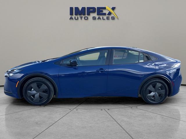 2023 toyota prius le