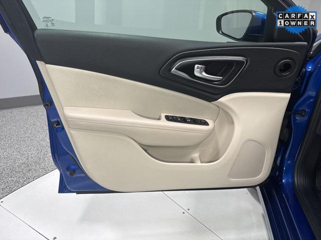 2016 chrysler 200 limited