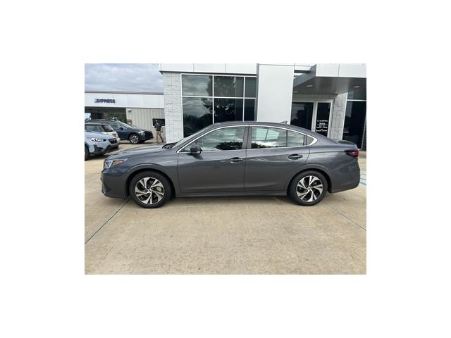 2022 subaru legacy premium
