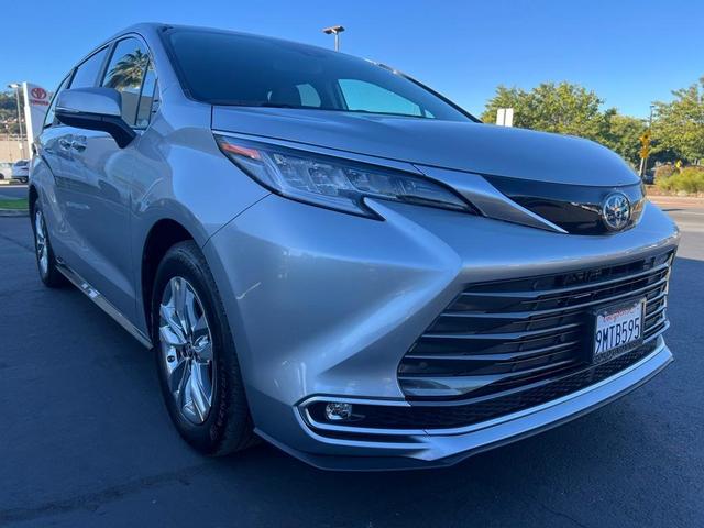 2024 toyota sienna limited