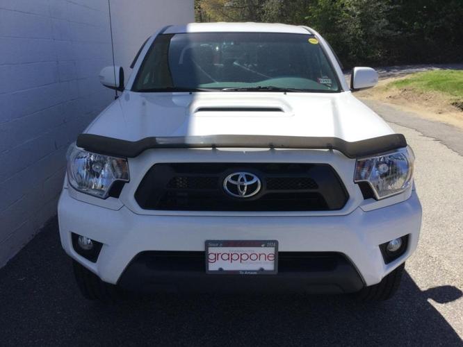 2015 toyota tacoma v6 4x4 v6 4dr double cab 6.1 ft sb 5a for sale in bow, new hampshire