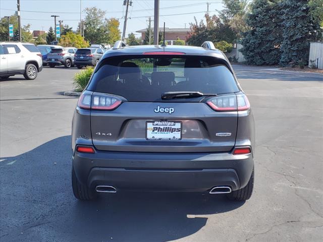 2021 jeep cherokee latitude lux