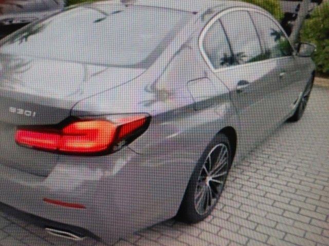 2022 bmw 530 530i