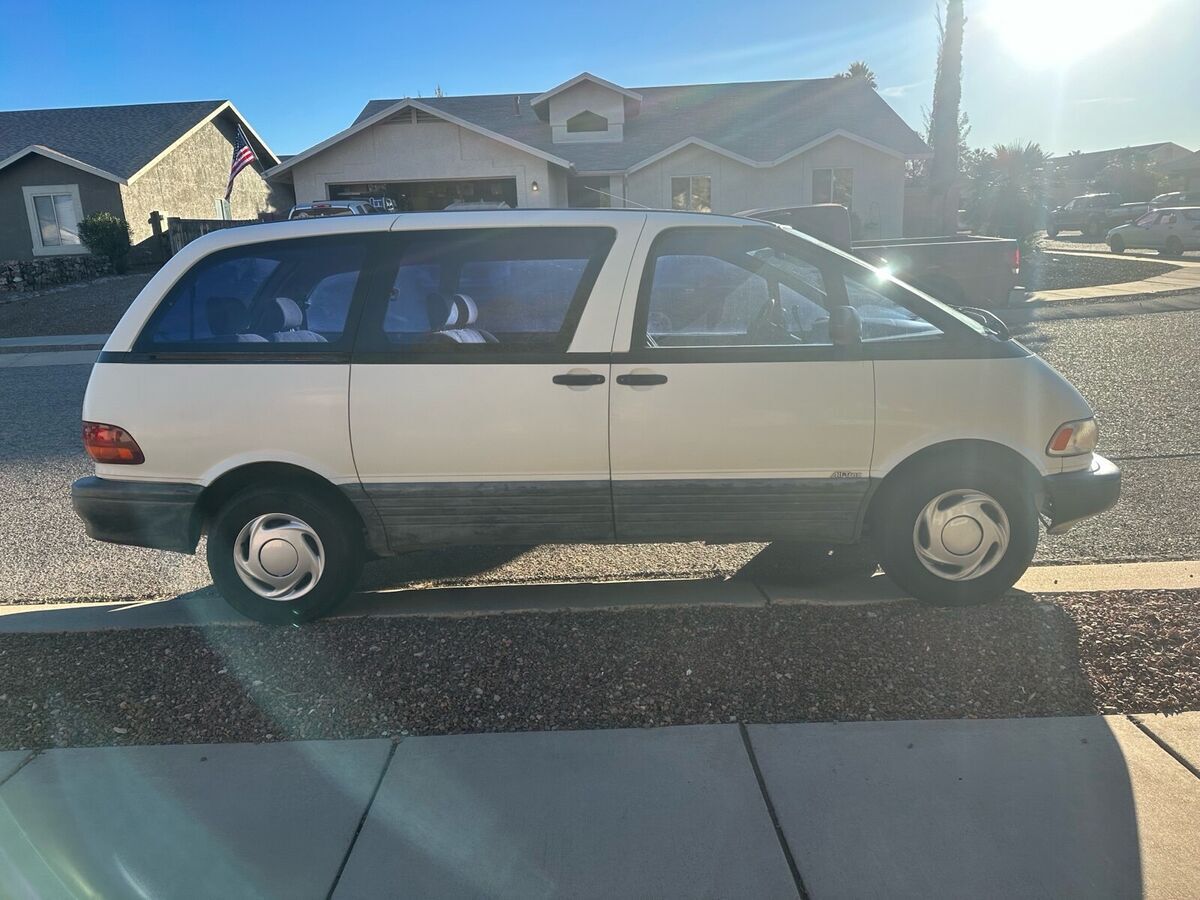 1991 toyota previa van white dlx