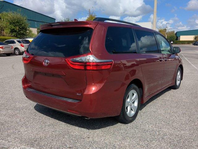 2020 toyota sienna xle