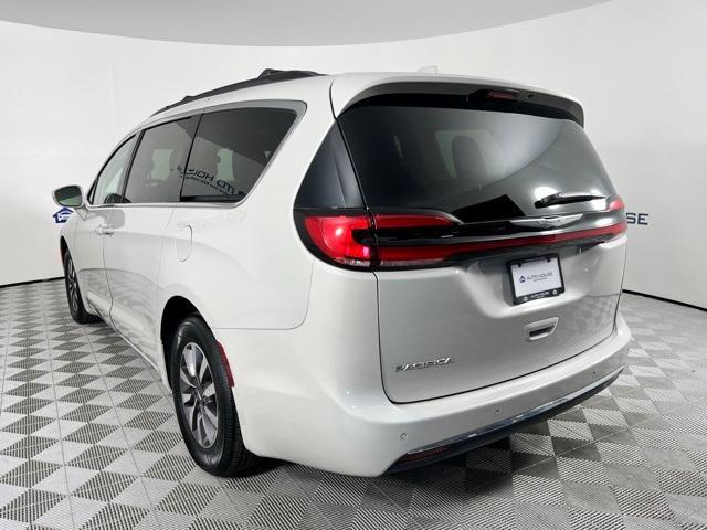 2021 chrysler pacifica touring