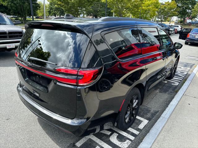 2021 chrysler pacifica touring l