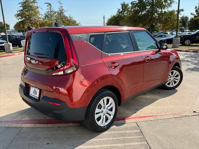 2022 kia soul lx