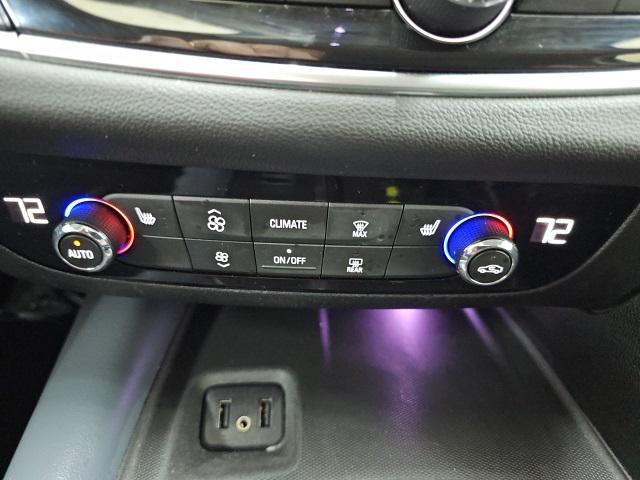 2018 buick enclave essence