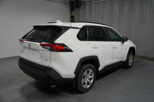 2021 toyota rav4 le