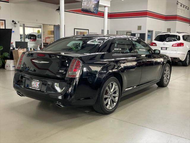 2014 chrysler 300 s