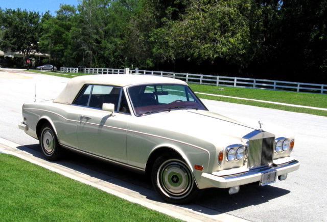 1989 rolls royce corniche ii (33145 miles ) price reduced