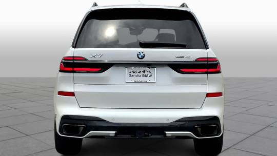 2025 BMW X7