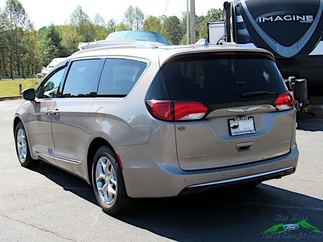 2018 chrysler pacifica limited