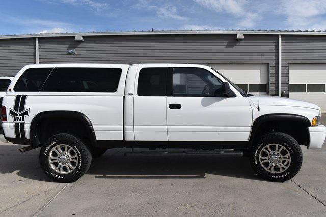 2001 dodge ram 2500 base