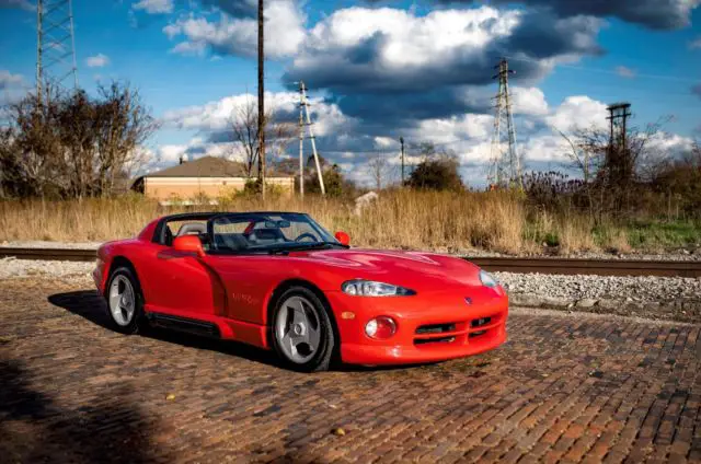 dodge viper roadster rt 8.0ltr v10 6-speed 400hp low 26k miles viper red