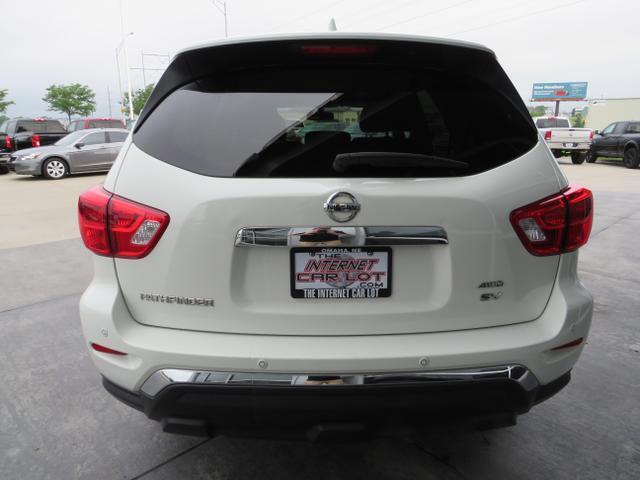 2019 nissan pathfinder sv sport utility 4d