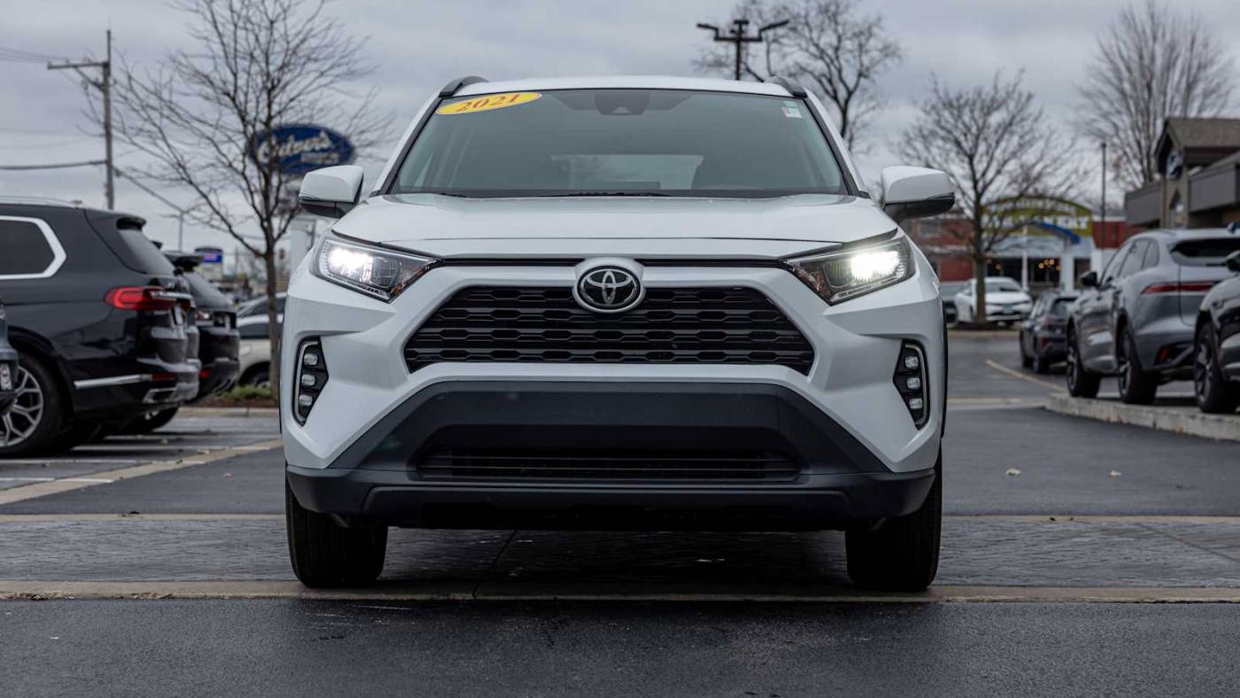 2021 toyota rav4 xle
