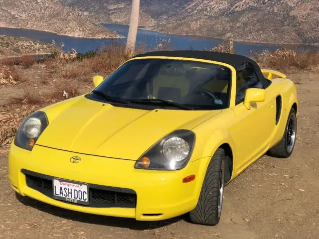 toyota mr2 spyder 2000 low miles!