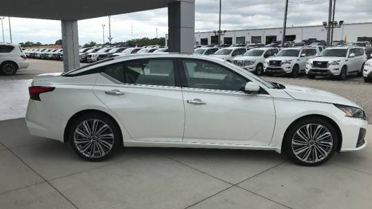 2025 Nissan Altima