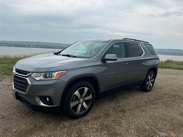 2021 chevrolet traverse lt leather