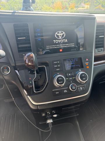 2017 toyota sienna limited premium