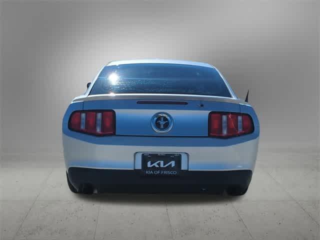 2011 ford mustang v6