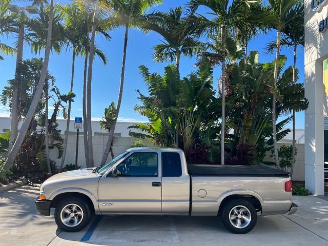 2002 chevrolet s-10 ls low miles 955