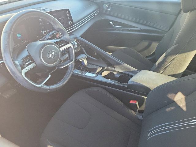 2022 hyundai elantra sel