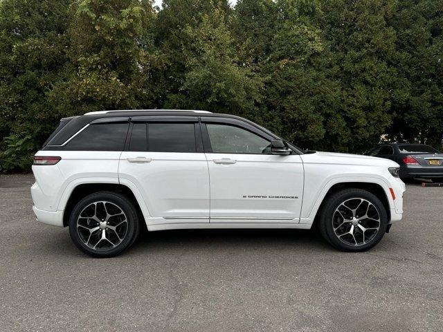 2022 jeep grand cherokee summit